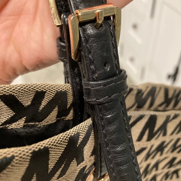 Michael Kors shopping tote - Picture 3 of 5